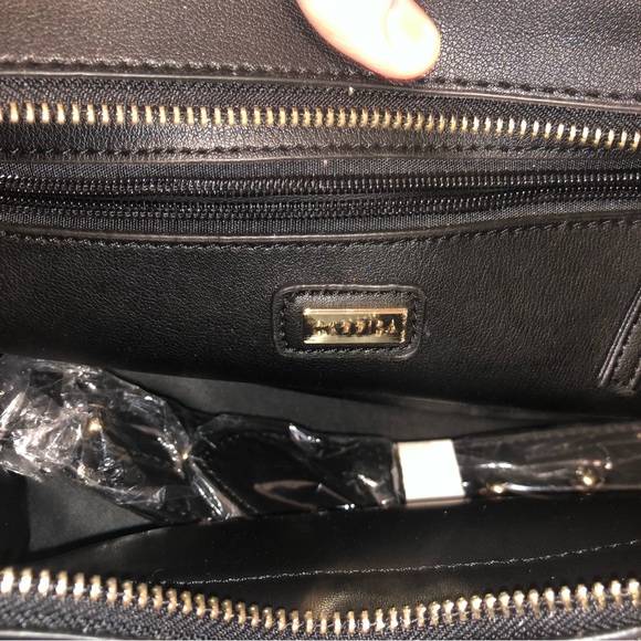 Carpisa ladies purse - Picture 5 of 6